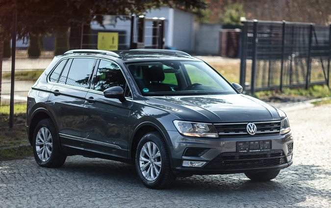 Volkswagen Tiguan cena 67900 przebieg: 159000, rok produkcji 2017 z Szamocin małe 631